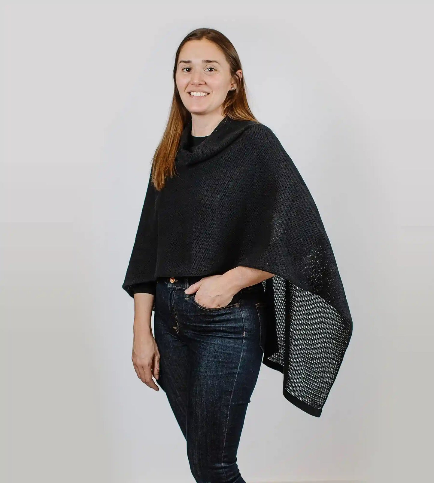 Cozy Canopy™ Nursing Cover - Black