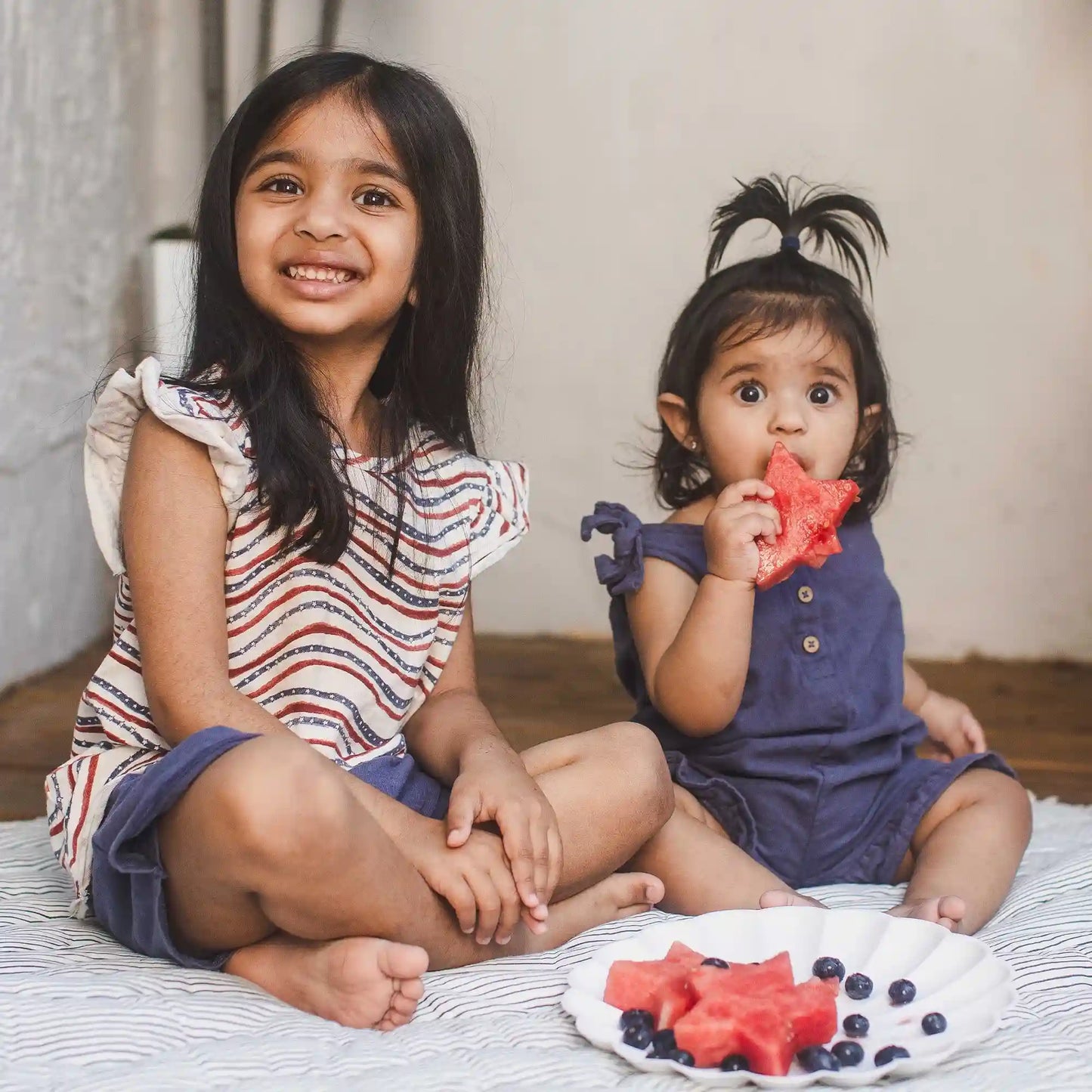 Festive Pattern Girl Tee & Shorts Set